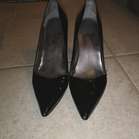 Point toe heals - Picture 2 of 2